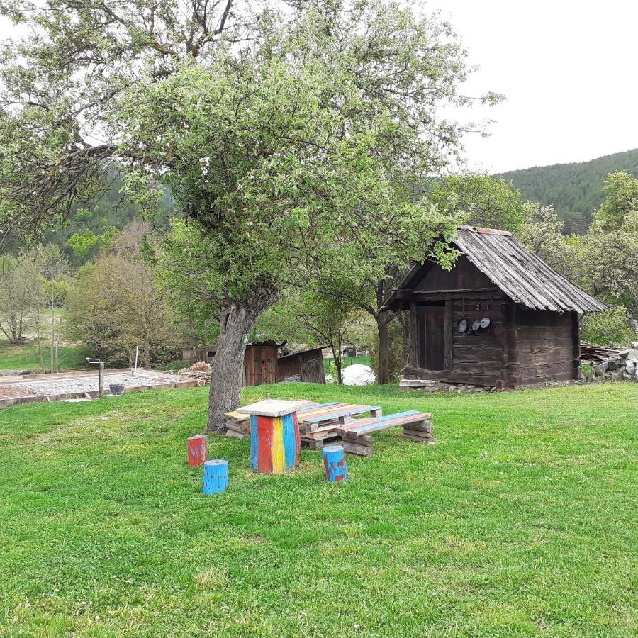 Kuca Karajic Villa Kremna Luaran gambar